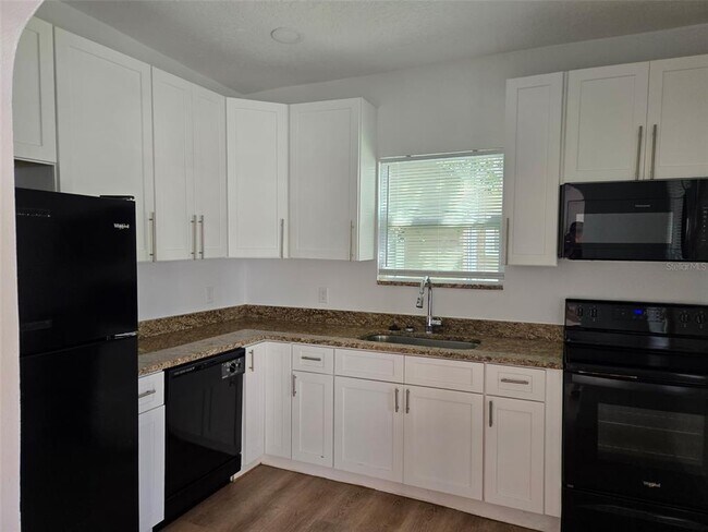 Foto del edificio - 403 Ave J SE