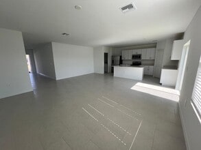 Building Photo - 19550 Fairhill Ct