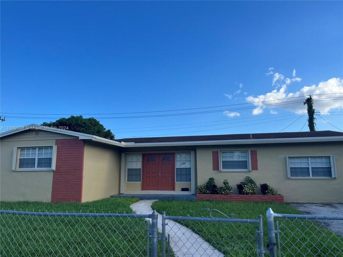 Foto principal - 1460 NW 179th Terrace