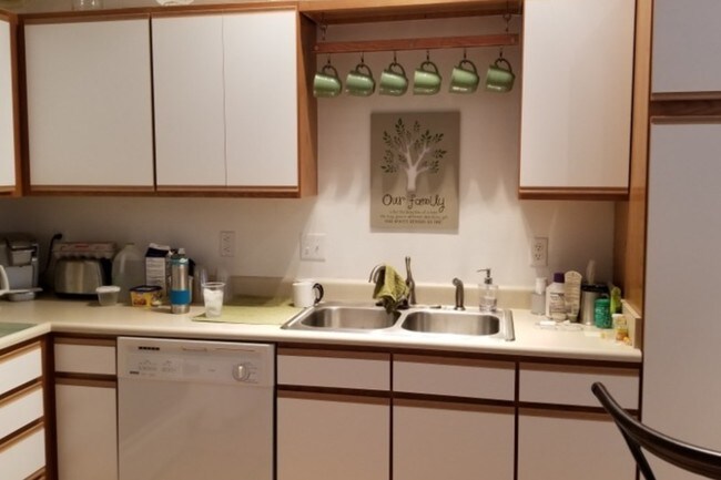 All appliances - 6500 Creekside Dr NE