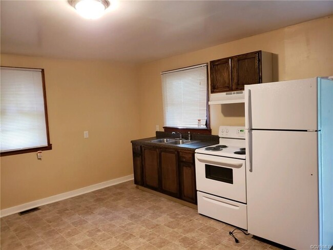 Building Photo - 207 Tunstall Ave