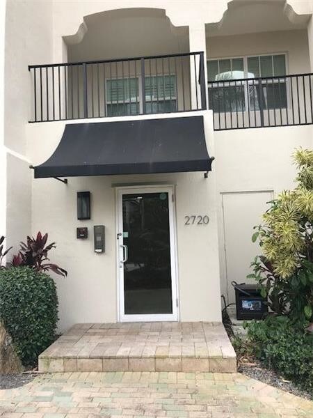 Foto del edificio - 2720 NE 15th St