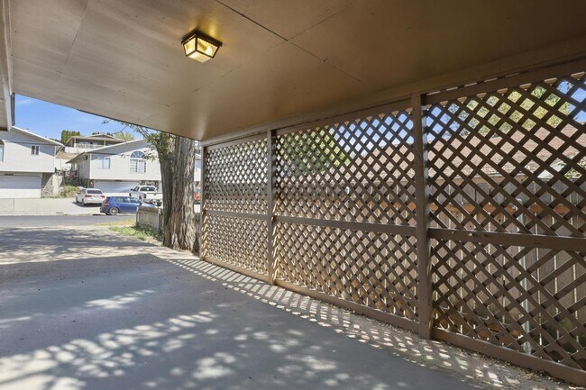 Foto del edificio - 3218 N Maple St