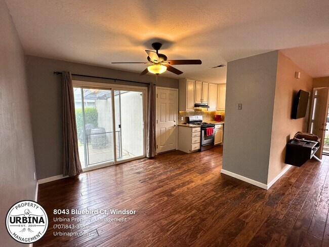 Building Photo - Charming Single-Level Home in Cul-de-sac w...