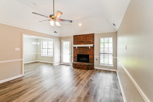 Building Photo - 7329 Stonington Dr