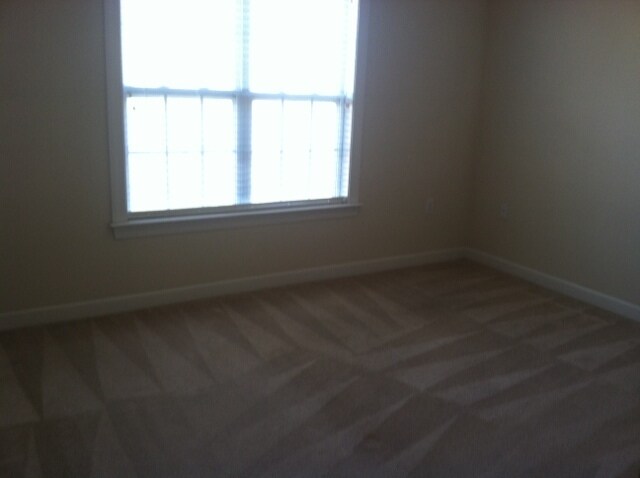 Building Photo - 2 BR Brookside Country Club Condo, Conveni...