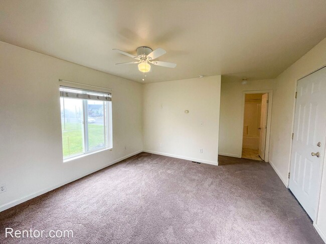 Building Photo - 2 br, 2 bath House - 6613 2nd St