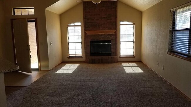 Photo - 1701 Pinnacle Ln House