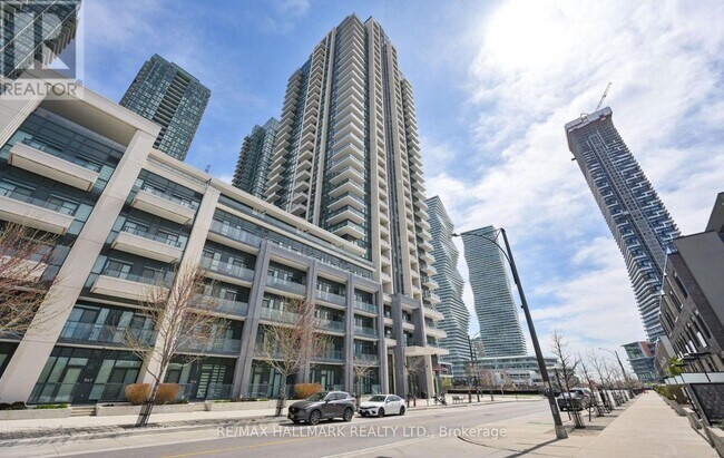 Photo du bâtiment - 4055-4055 Parkside Village Dr