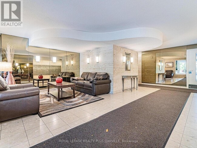 Photo du bâtiment - 3100 Kirwin Ave