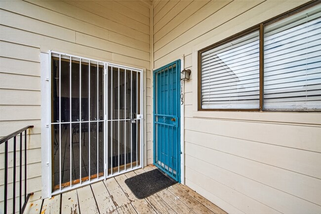 Building Photo - 6401 Deihl Rd