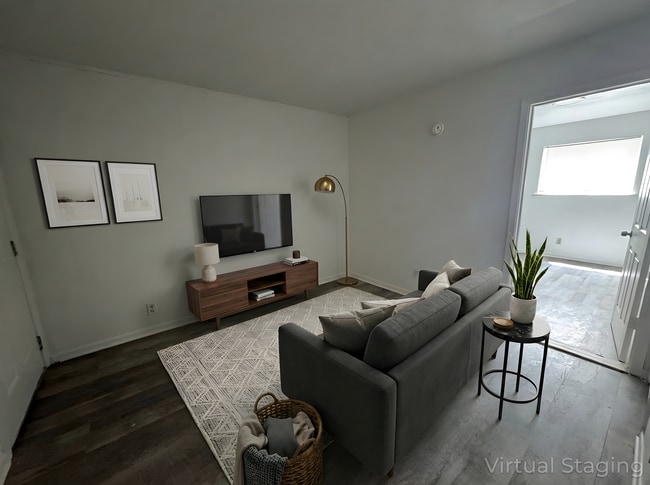 Building Photo - 1405 N Gray St