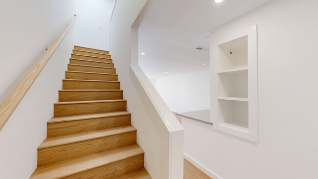 Building Photo - 50 Corte Real