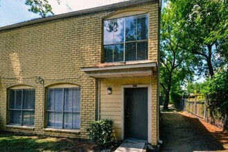 Building Photo - 6200 W Tidwell Rd