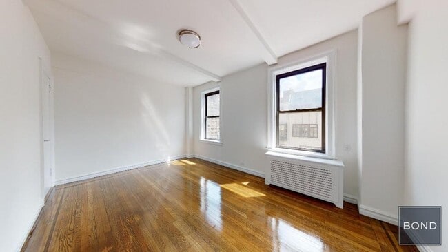 Building Photo - 156 E 37th St