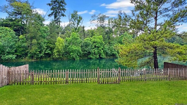 Building Photo - 10816 Field Pointe Dr