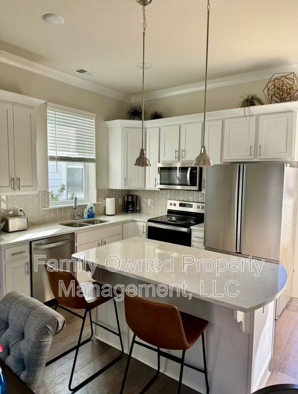 Foto del edificio - 8608 Bowen Corner Ave