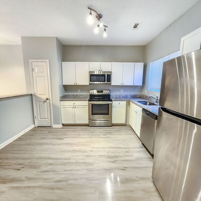 Building Photo - 3130 Oakley Pl