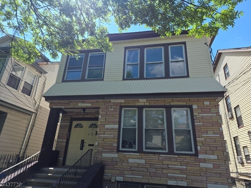151 S Munn Ave