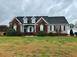 Building Photo - 1725 N Chicken Rd