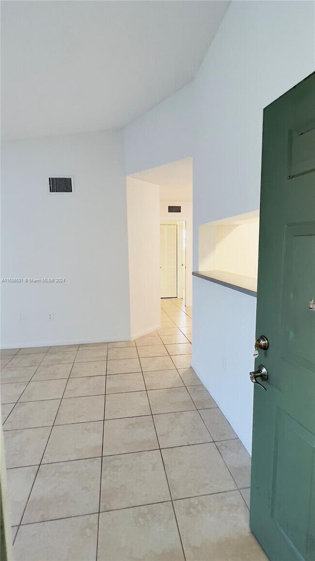 Building Photo - 4824 N State Rd 7