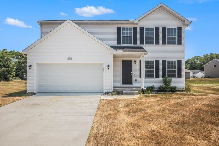 Foto principal - 5643 Claremount St