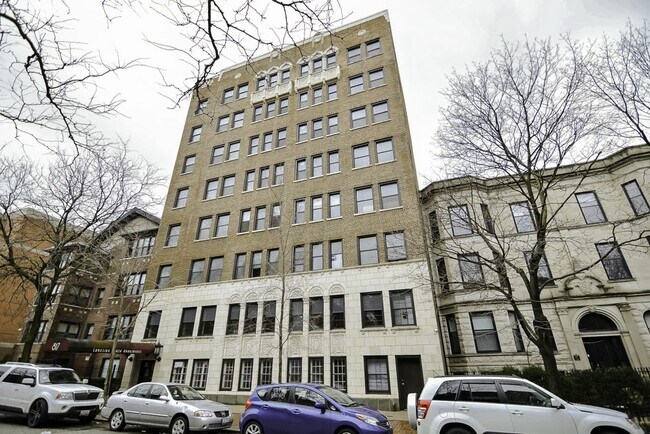 Building Photo - 817 W Lakeside Pl