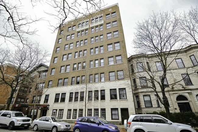 Building Photo - 817 W Lakeside Pl