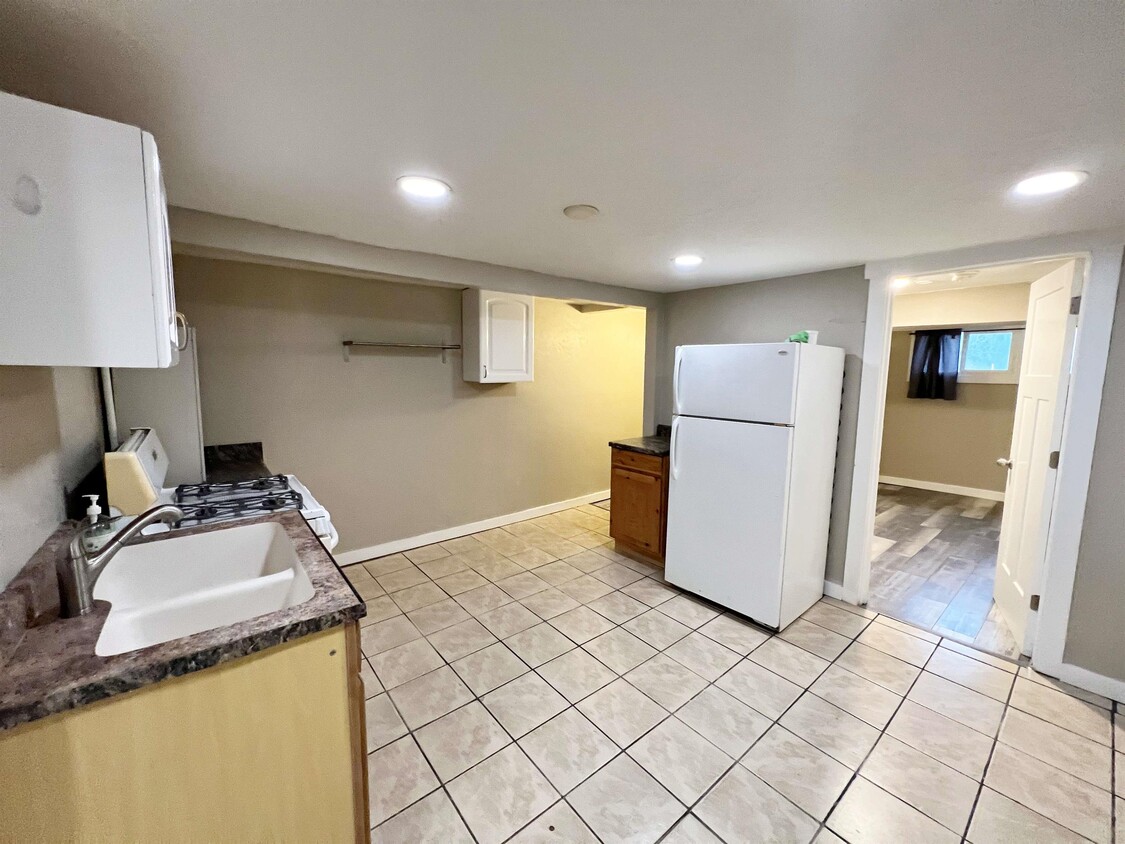 2020 Monroe Blvd Unit 1, Ogden, UT 84401 Room for Rent in Ogden, UT