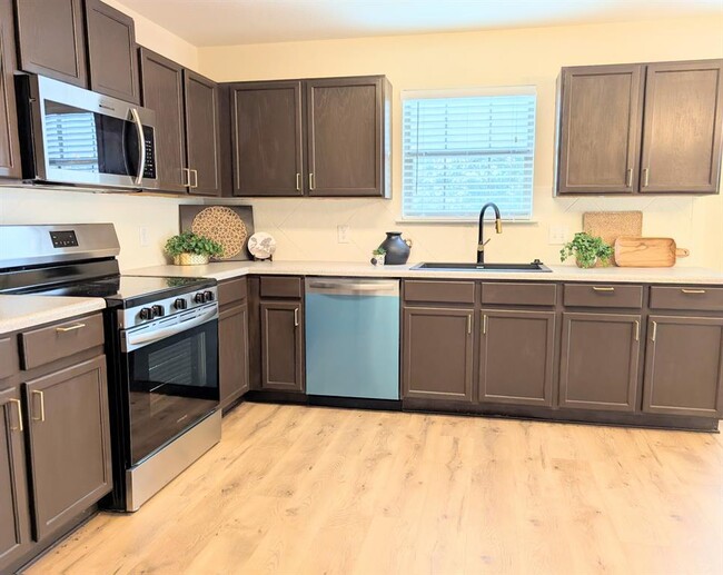 Building Photo - 5613 War Admiral Dr