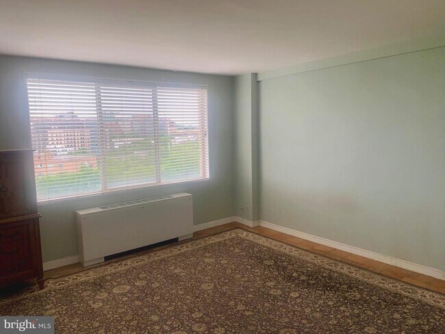Foto del edificio - 1200 N Nash St