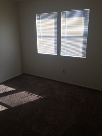 Building Photo - Nice 3 bedroom condo in Ukiah