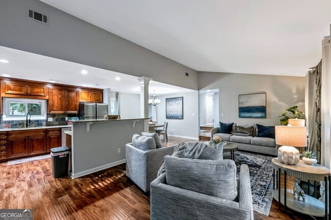 Foto del edificio - 2660 Indian Lake Dr