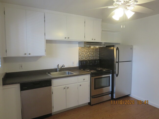 Building Photo - 9001 Conde Ln