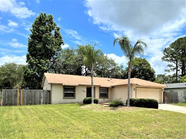 Building Photo - 124 Alder Ct