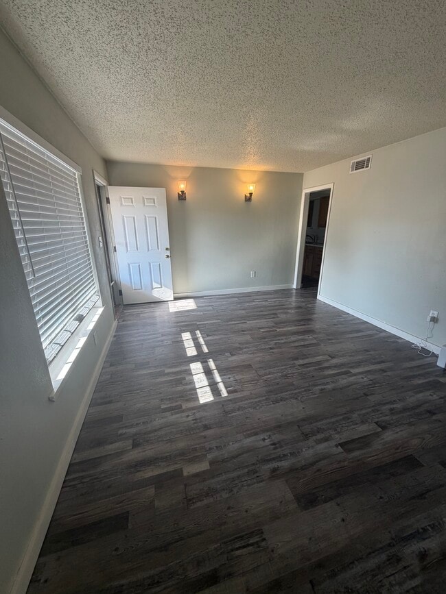 Building Photo - 3608 N Laird Ave