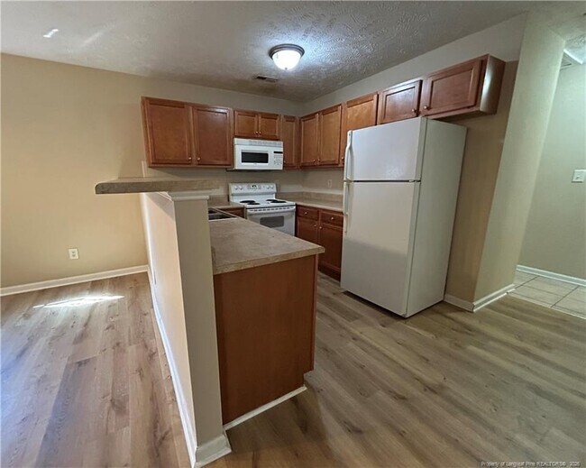Foto del edificio - 154 Glenn Brooke Ln