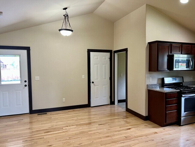 Foto del edificio - 3 Bed 2 Bath home in Bozeman