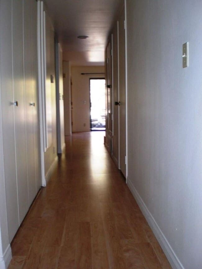 Foto del edificio - Camarillo 2 Bedroom Condo