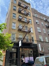 Building Photo - 502 W 167th St