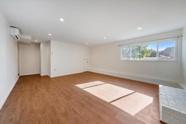 Building Photo - 3614 Farm Hill Blvd