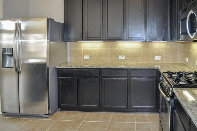 Building Photo - 2403 Snowy Egret Drive