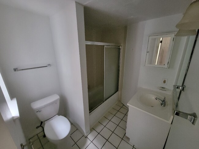 Foto del edificio - 719 Corinthian Ave