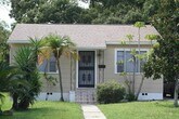 Foto principal - Three Bedroom One Bathroom House