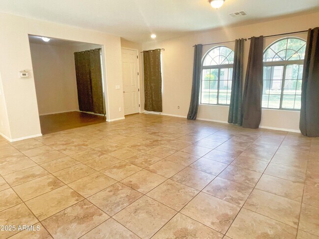 Building Photo - 3507 S Falcon Dr