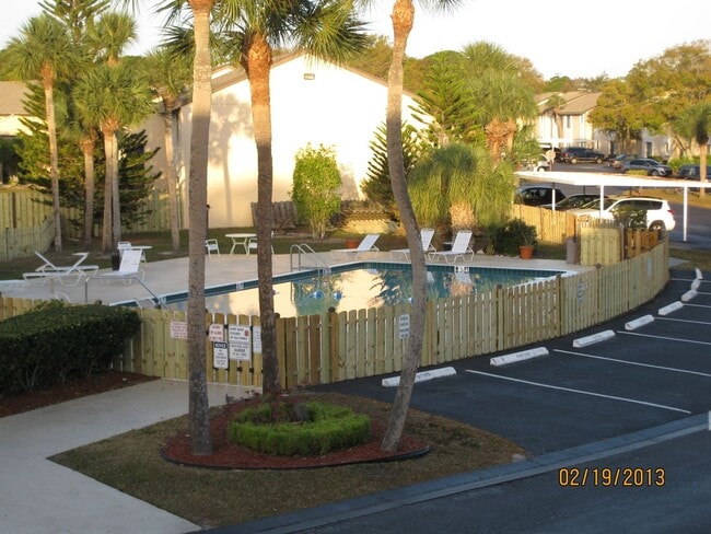 Photo - Centerally located close to downtown House