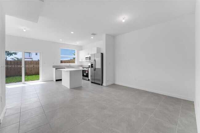 Foto del edificio - 2803 SE 26th Ave