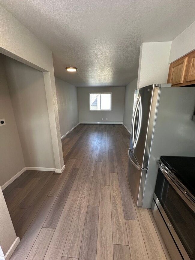 Building Photo - DH4937