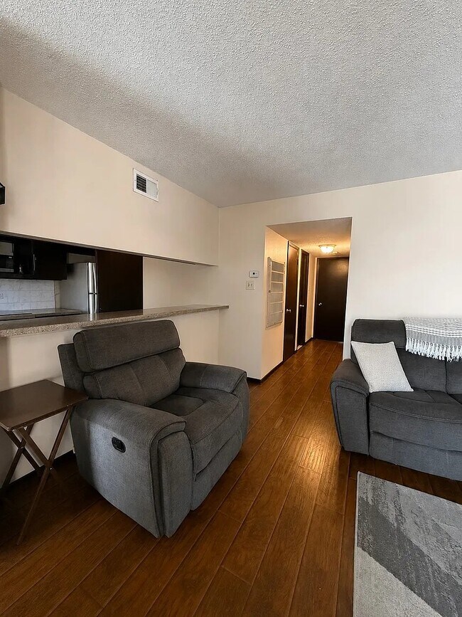 Foto del edificio - 12480 Abrams Rd