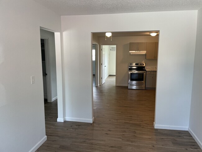 Foto del edificio - 102 66th Ave Southwest